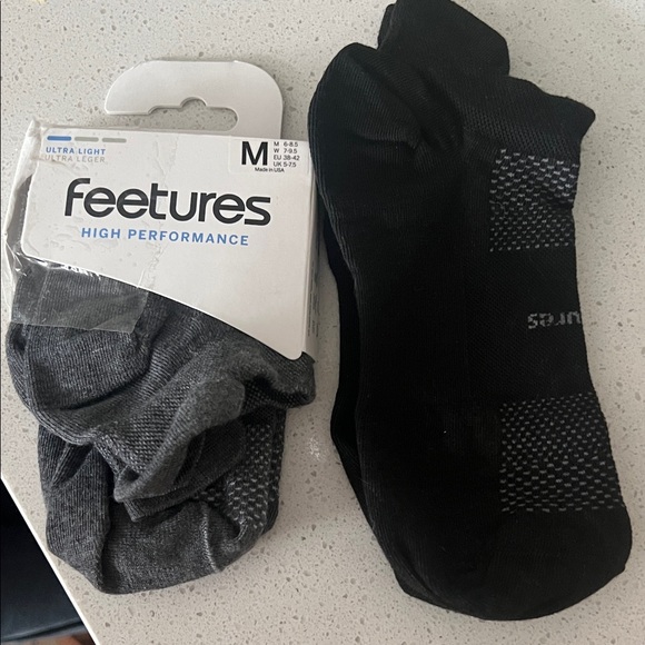 Feetures Other - Feetures High Performance Socks ultra light high performance  medium unisex